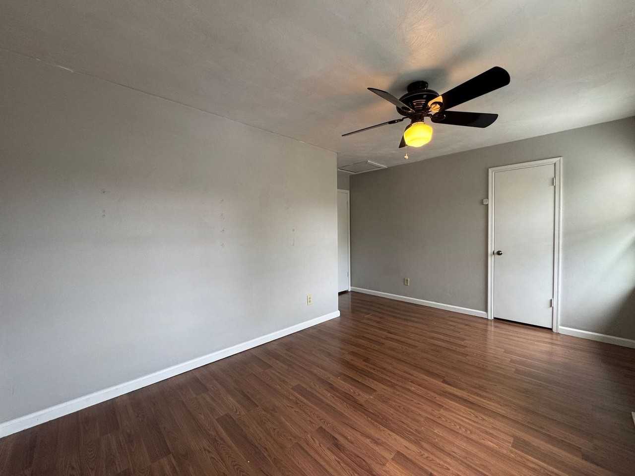 1568 Jameson Dr - Photo 6 of 8