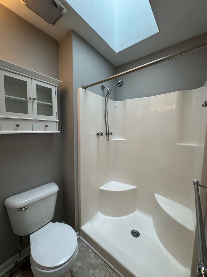 1568 Jameson Dr - Photo 7 of 8