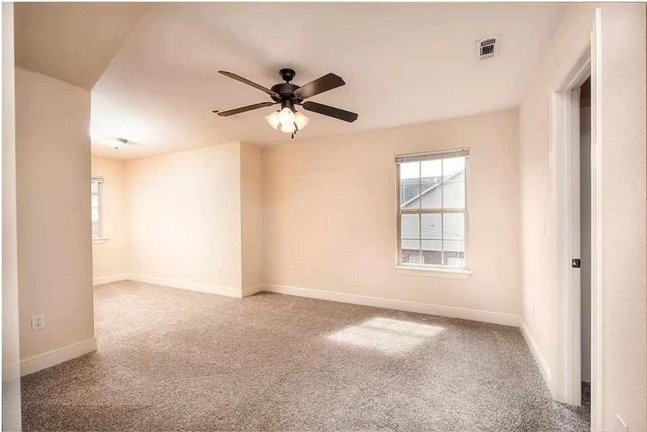 1834 W Creekmore Dr - Photo 7 of 10