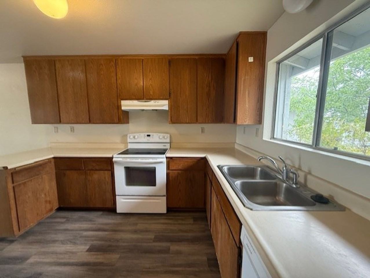 708 S 8th St #B - Photo 4 of 15