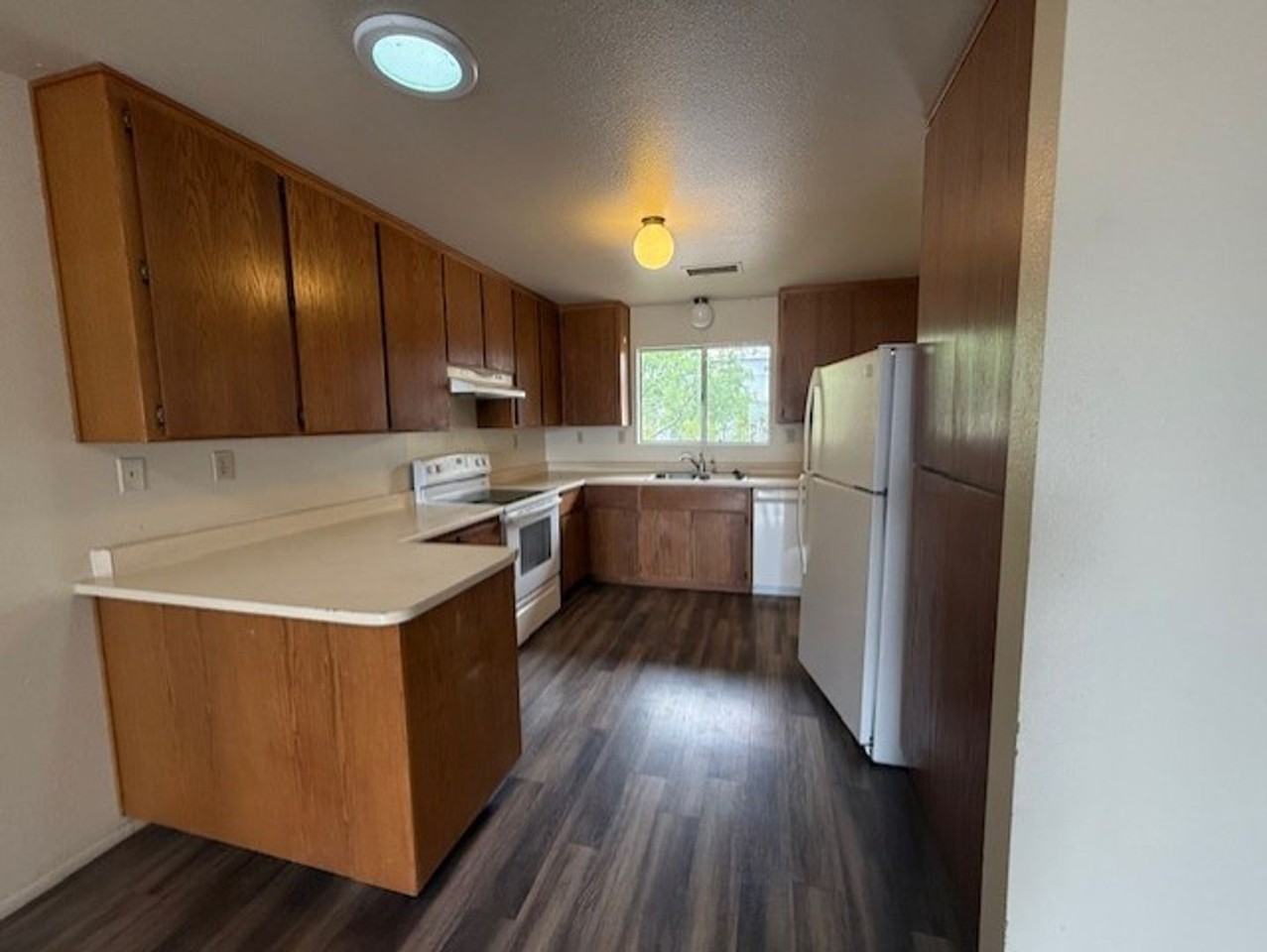 708 S 8th St #B - Photo 5 of 15