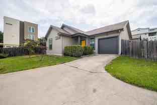 6404 Carson Rdg #B - Photo 1 of 1