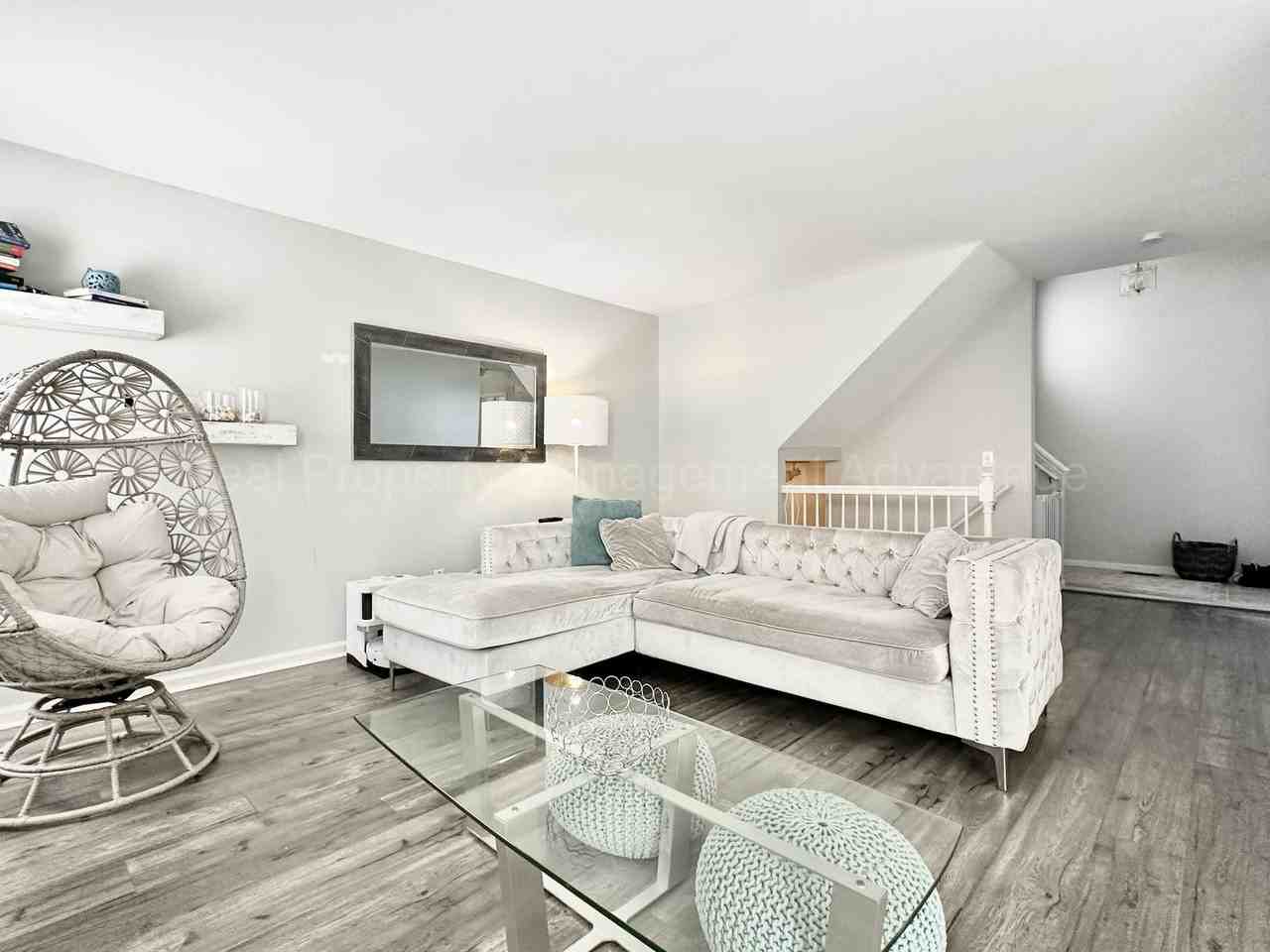 10111 Austrian Way - Photo 7 of 36