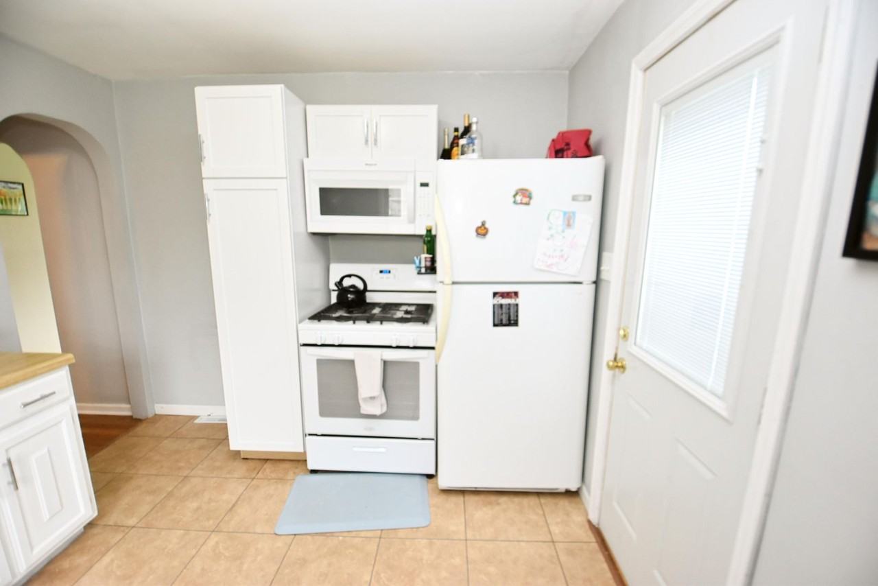 2320 Milburn Blvd - Photo 5 of 22