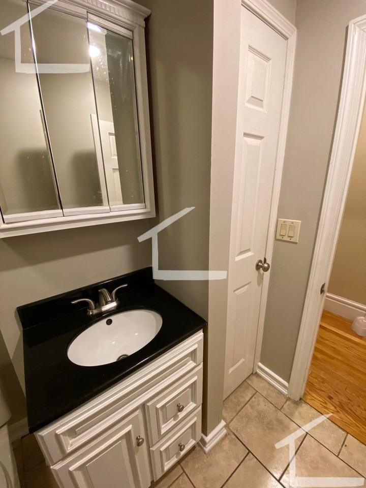 93 Glen St - Photo 4 of 32