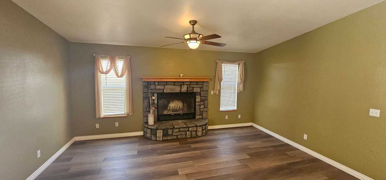 320 Vista Street - Photo 4 of 17