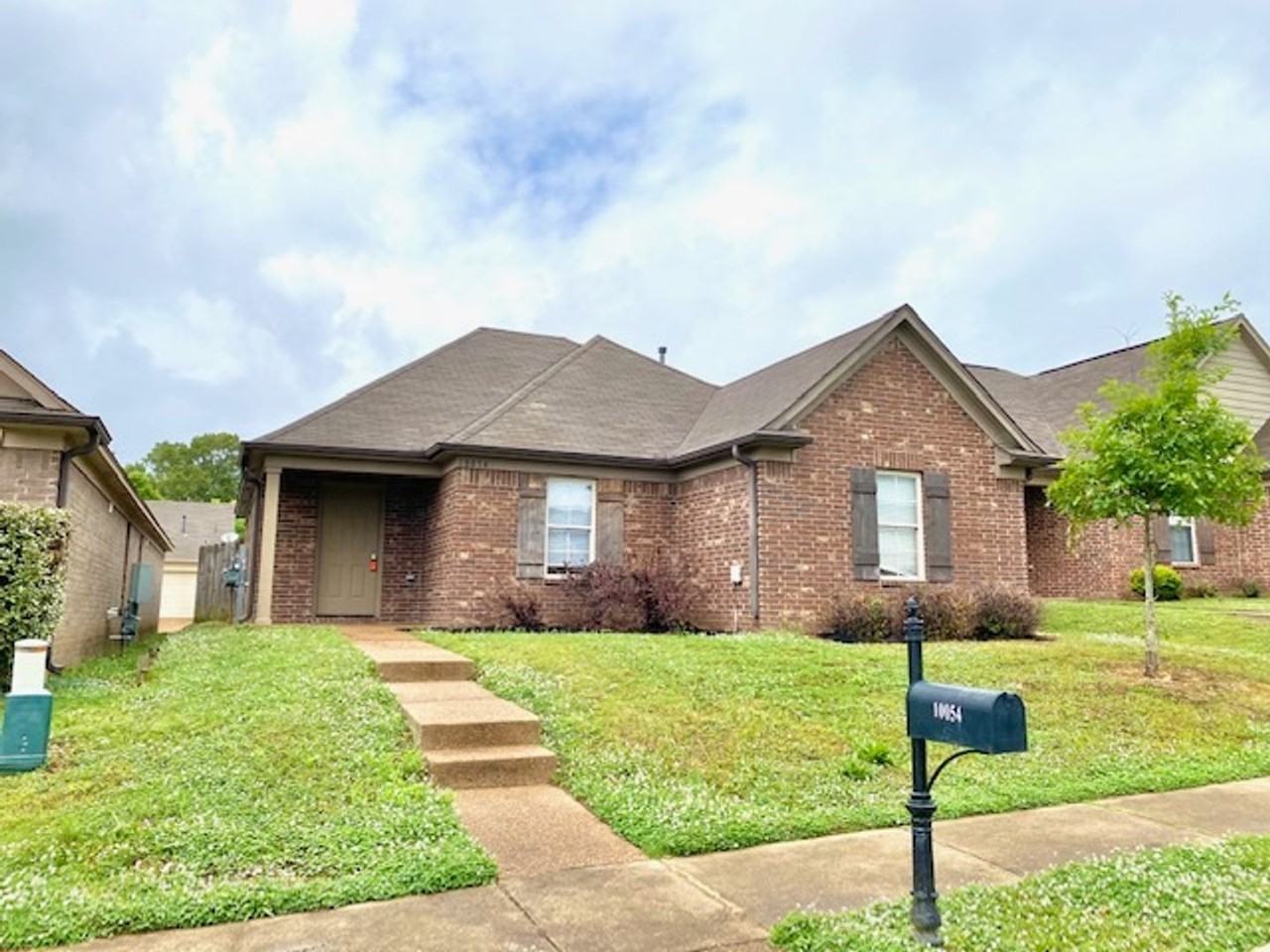 10054 Mill Hill Ave - Photo 2 of 10