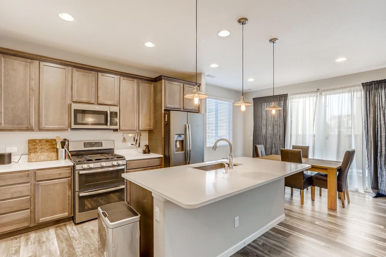 25541 E Cedar Pl - Photo 2 of 12