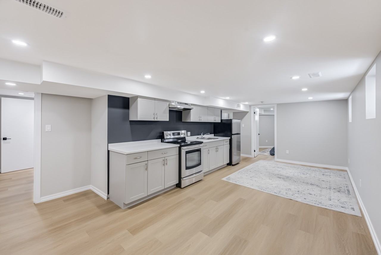 5 East Drive - Photo 2 of 8