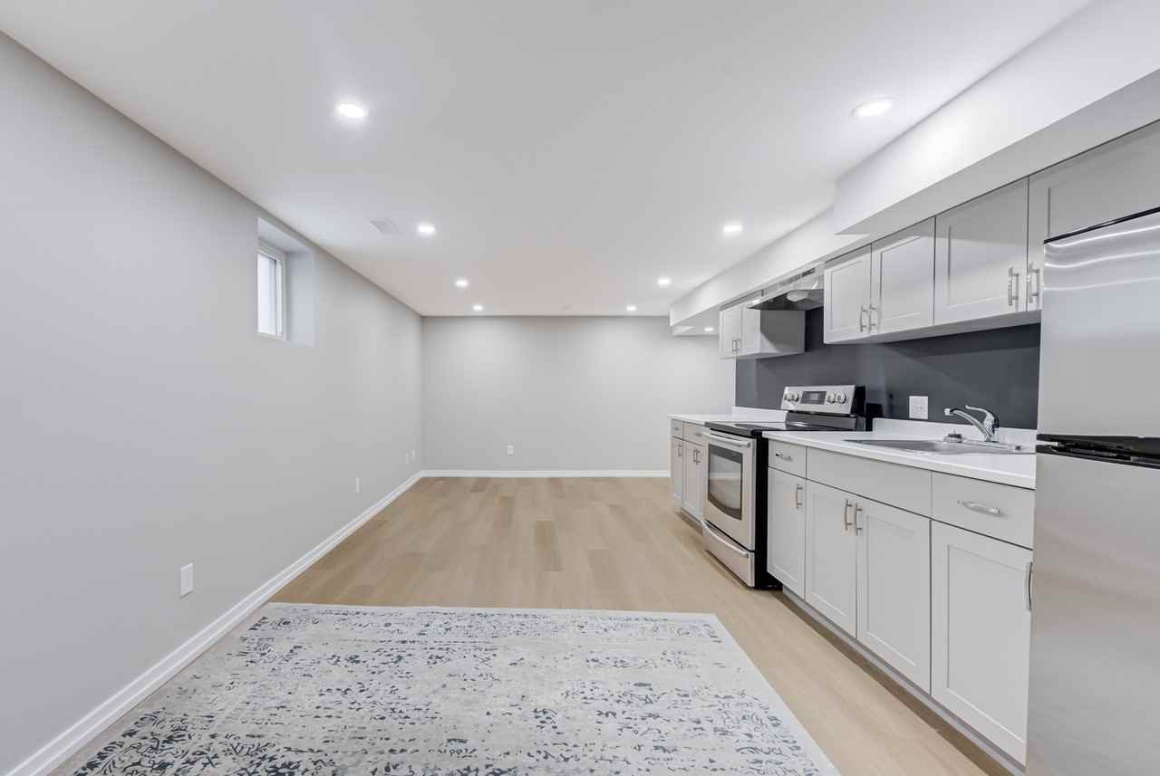 5 East Drive - Photo 3 of 8