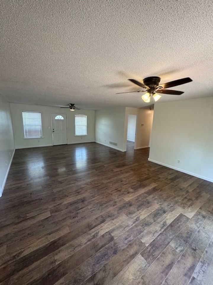394 Valley View Dr - Photo 2 of 11