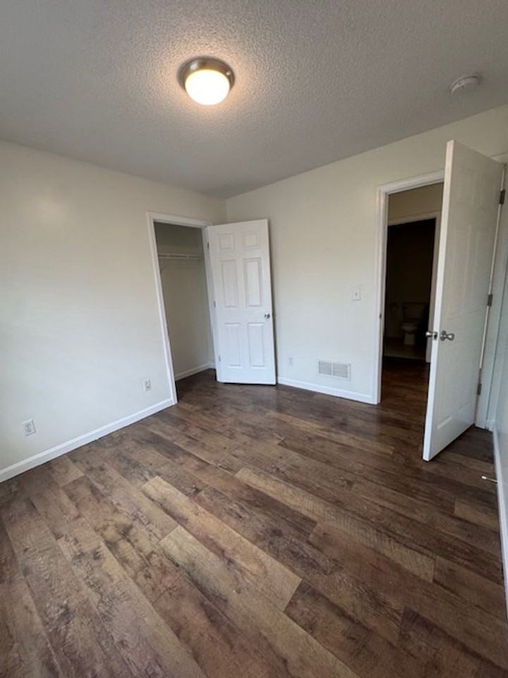 394 Valley View Dr - Photo 7 of 11