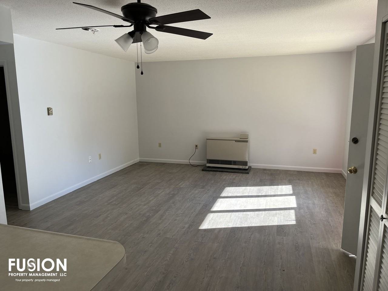 8 Cedar Gln N #1 - Photo 6 of 22