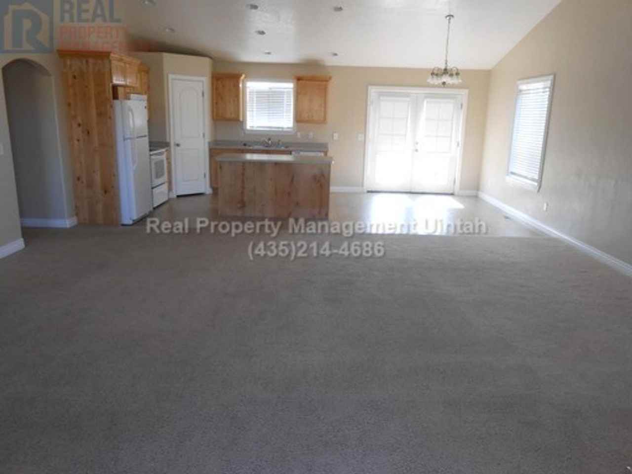 522 N 4250 W - Photo 3 of 13