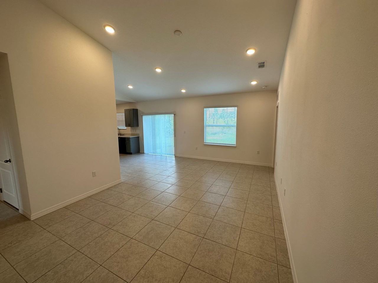2290 Tropicana Dr - Photo 4 of 22