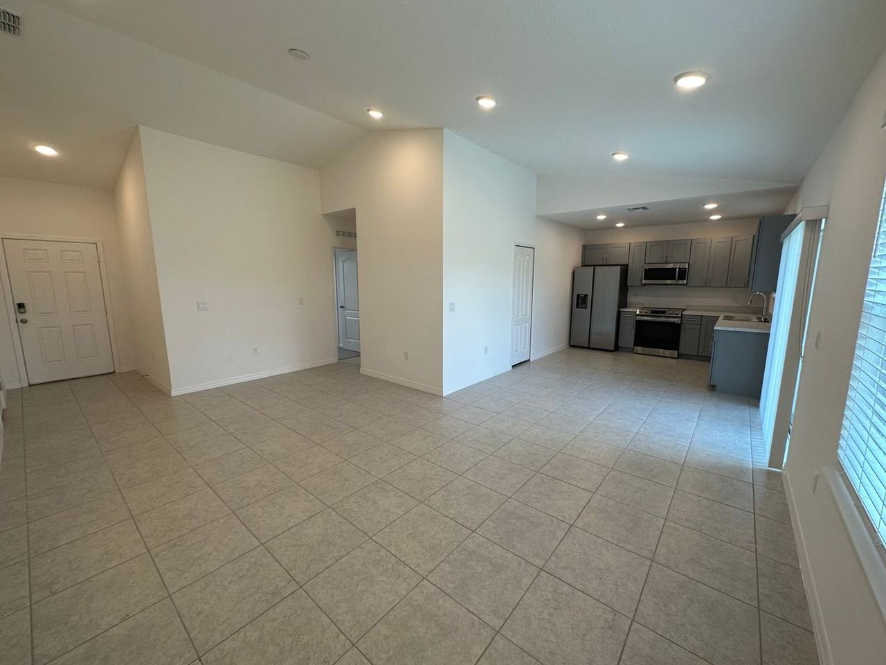 2290 Tropicana Dr - Photo 6 of 22