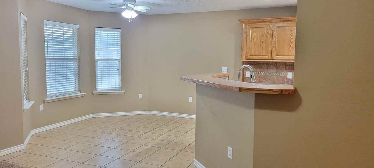 4524 Sandstone Dr - Photo 6 of 29