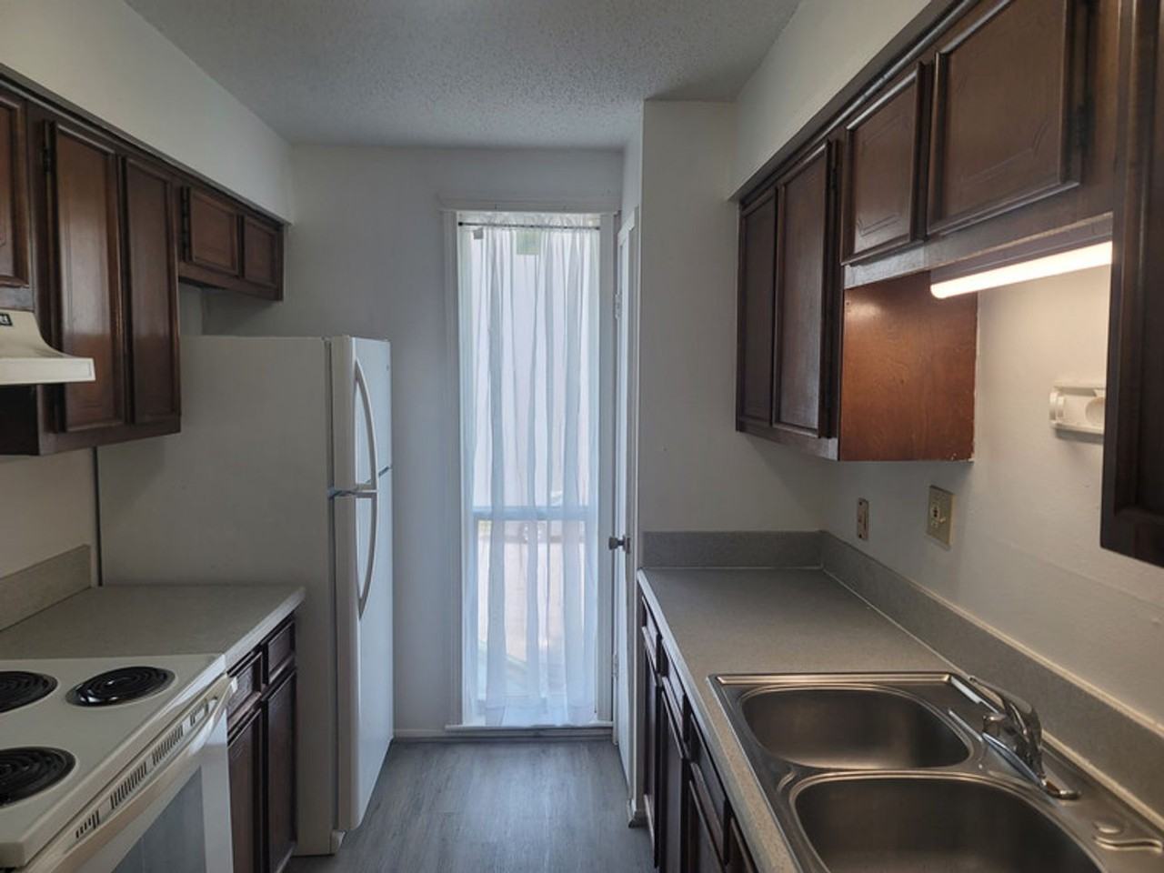 215 Post Office St #302 - Photo 5 of 22