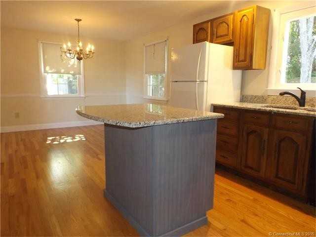 9 Donnell Rd - Photo 3 of 30