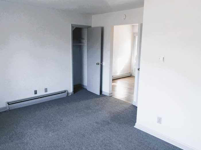 450 N 5th St #3 - Photo 2 of 6