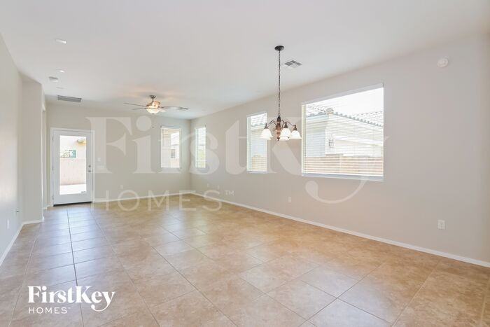 10704 E Sanctuary Ridge Ln - Photo 3 of 16