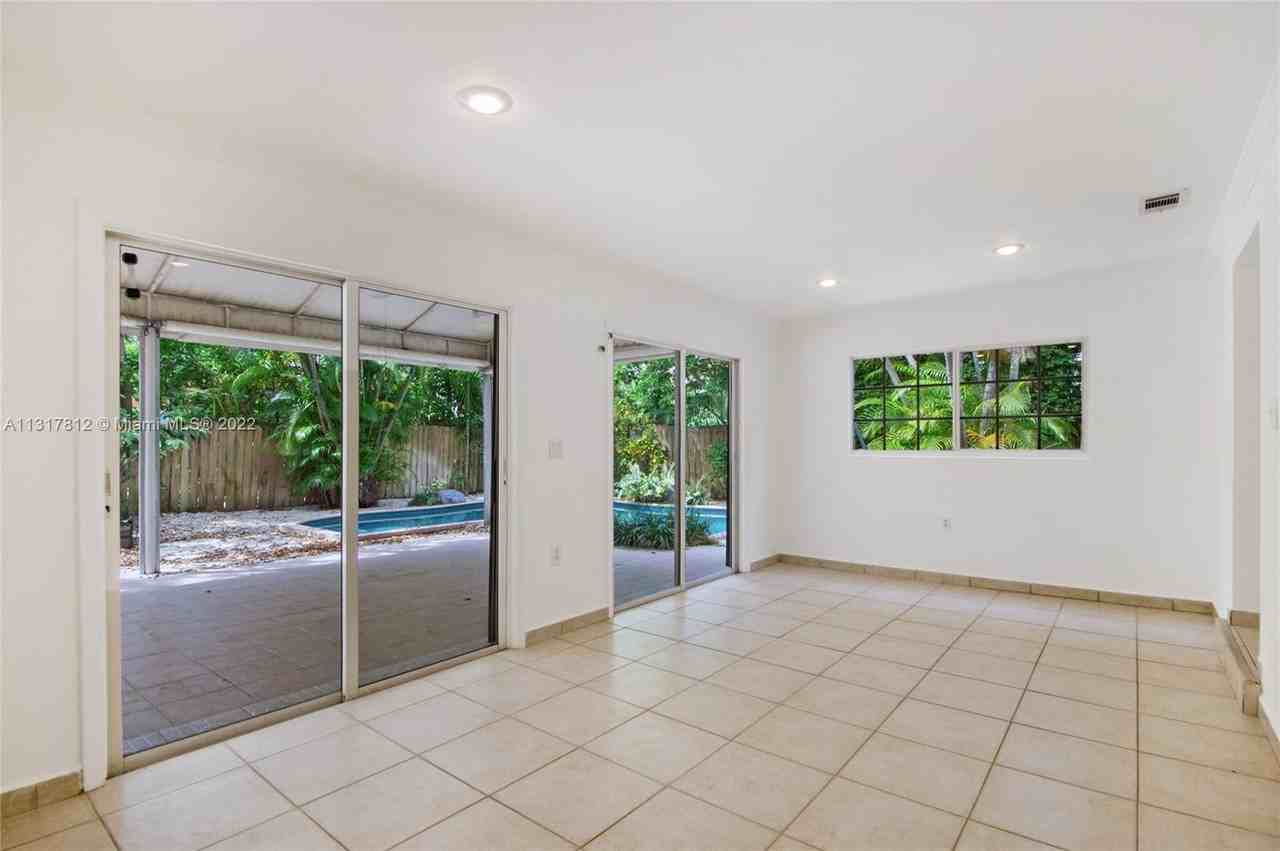 119 Harbor Dr #NA - Photo 6 of 10