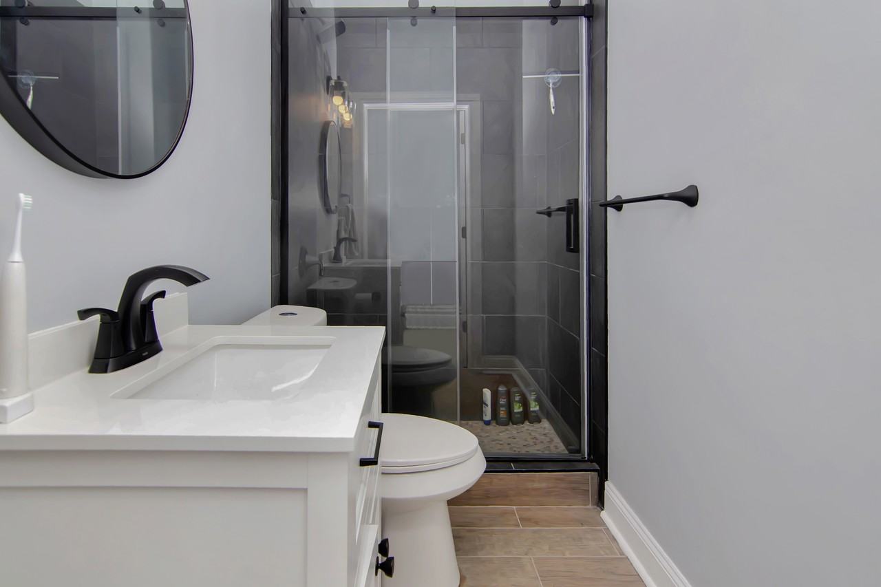 452 42nd St #NA - Photo 4 of 21