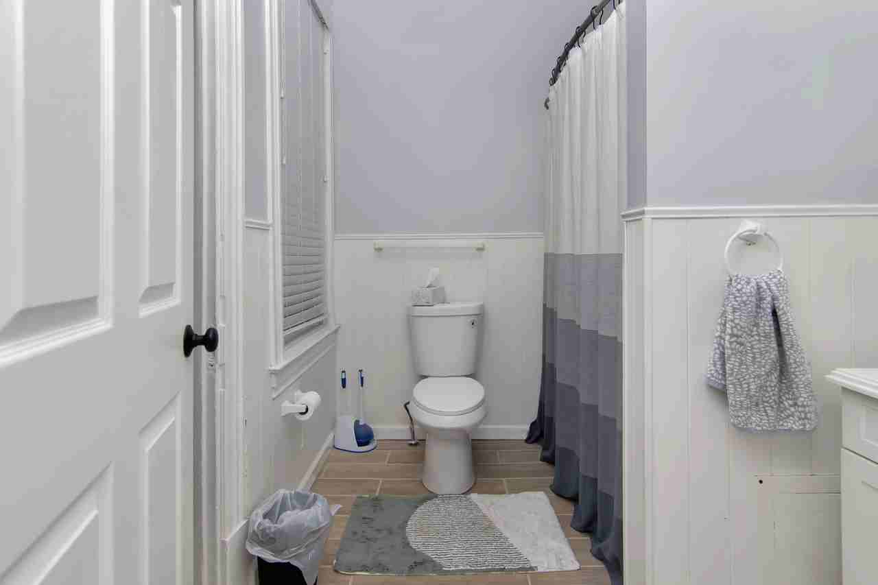 452 42nd St #NA - Photo 5 of 21