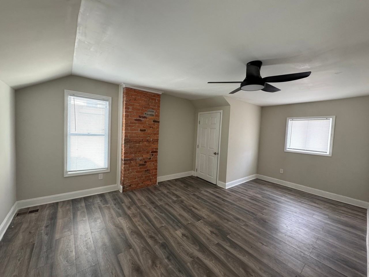 1210 E Whittier St #NA - Photo 4 of 6