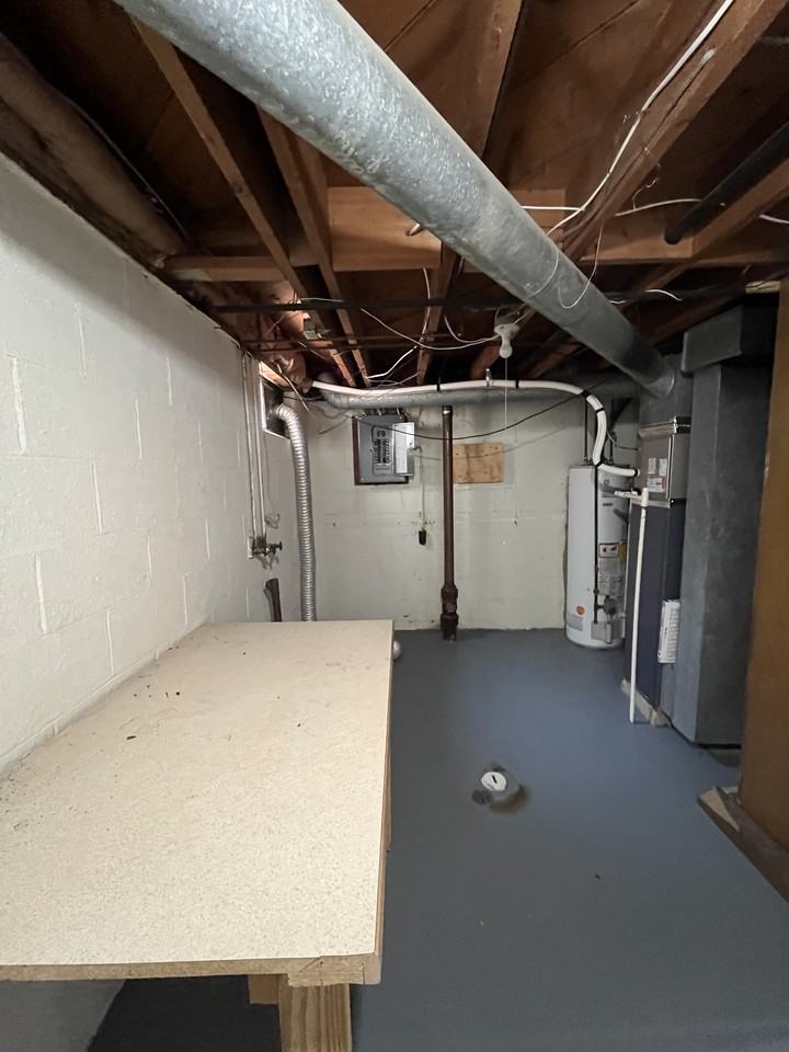 6330 Ambleside Dr #D - Photo 4 of 8