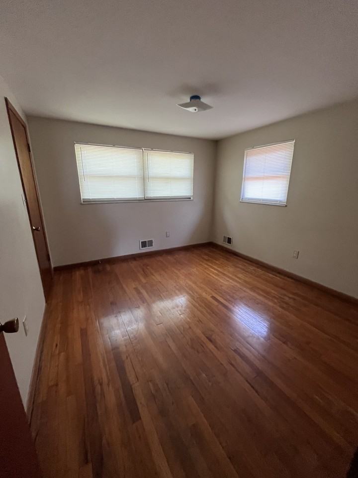 6330 Ambleside Dr #D - Photo 6 of 8