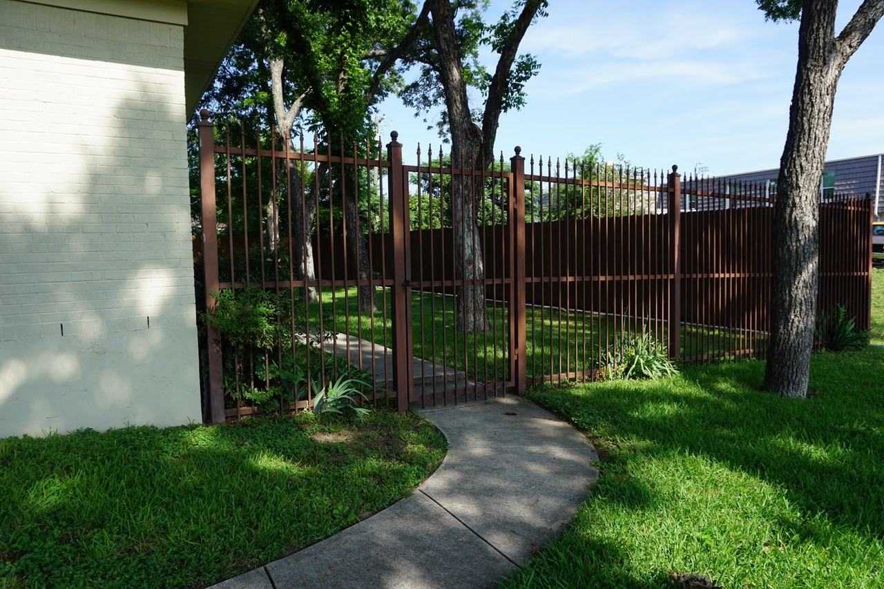 2817 Wayside Ave #NA - Photo 3 of 22