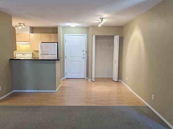 Delair Court Apartments - Photo 2 of 15