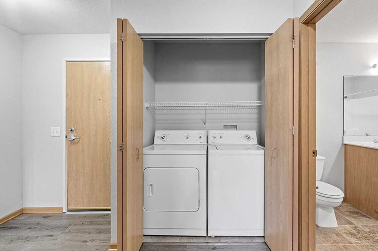 Creekside Commons Apartments - Photo 6 of 39