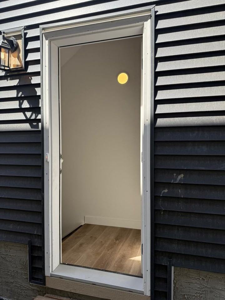 635 Wolf Willow Blvd SE Basement - Photo 2 of 22