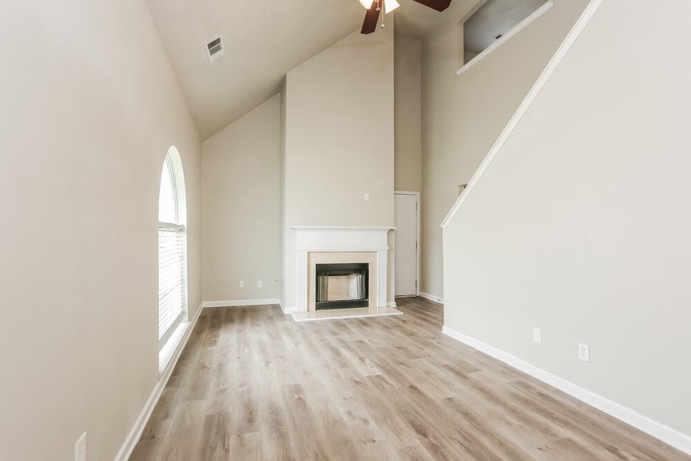 5660 Blackberry Row - Photo 5 of 17