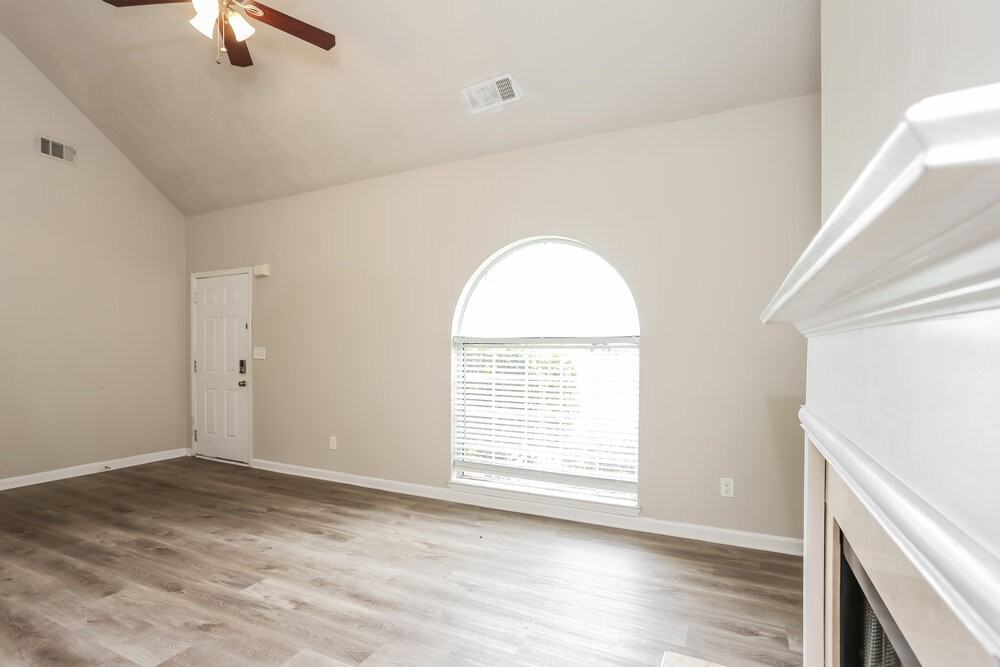 5660 Blackberry Row - Photo 6 of 17