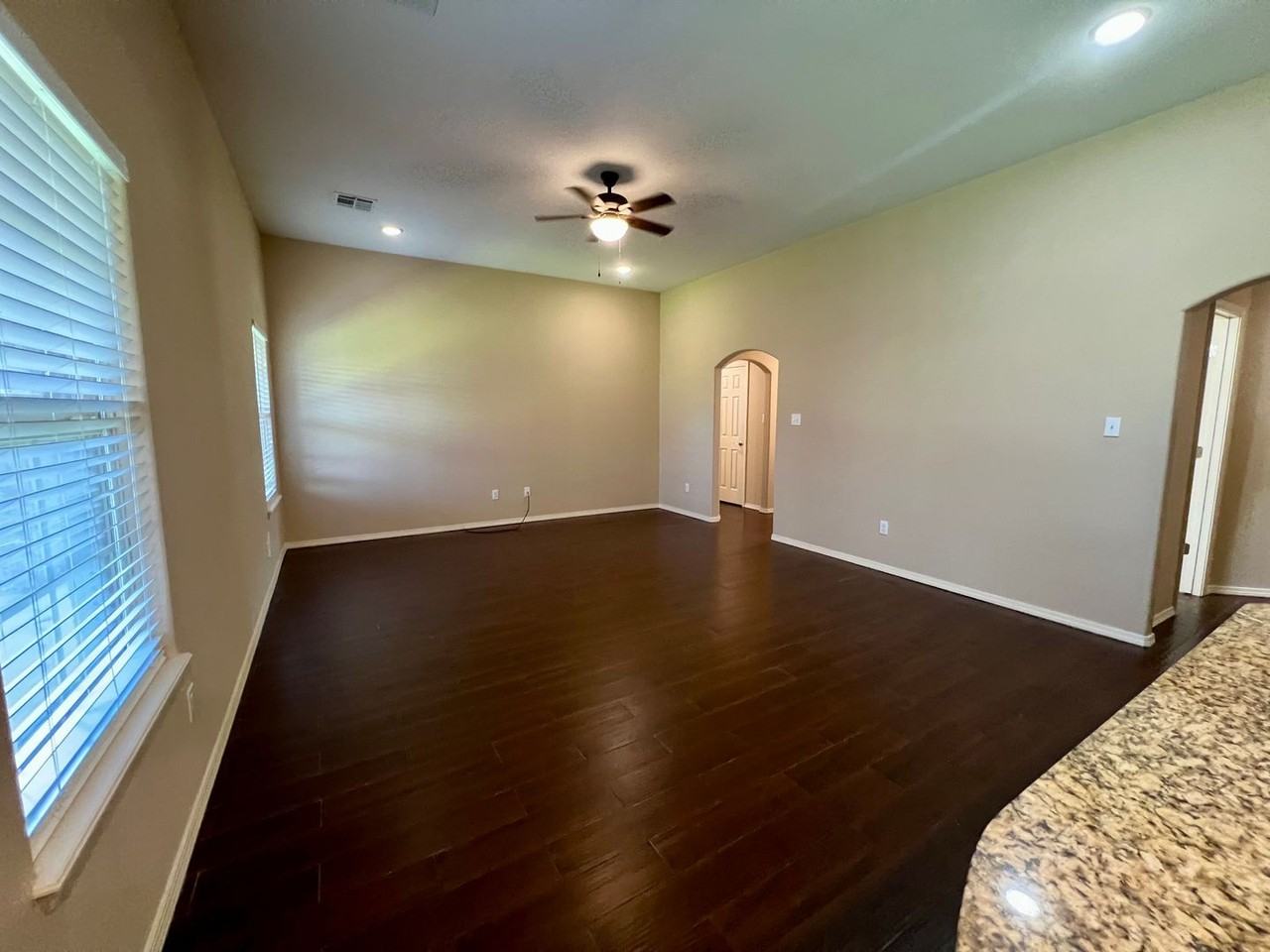 507 Ridge Point Dr - Photo 3 of 20