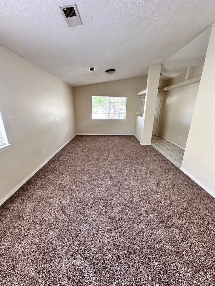 6535 Tierra Prieta Ave Nw - Photo 4 of 23