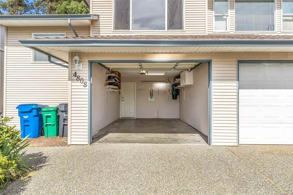 4808 Fairbrook Cres #1 - Photo 3 of 10