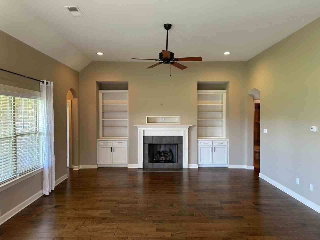 5877 Shiloh Ln - Photo 3 of 30