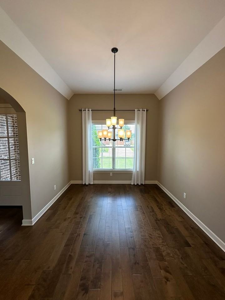 5877 Shiloh Ln - Photo 4 of 30