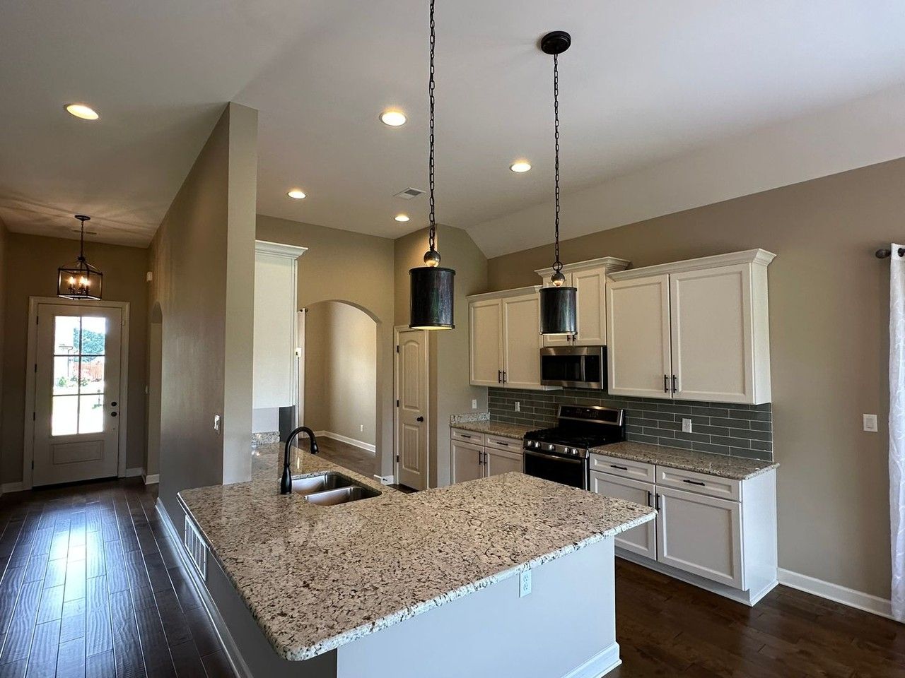 5877 Shiloh Ln - Photo 5 of 30