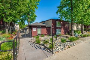 featured image of 5050 Walnut Ave