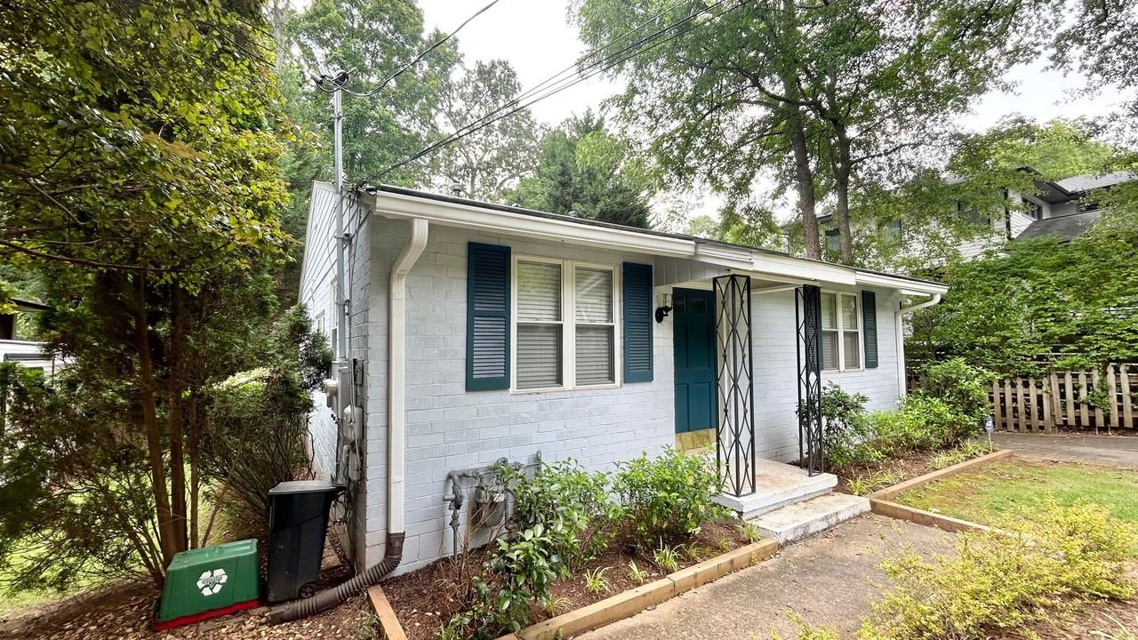 236 Sterling St - Photo 2 of 15