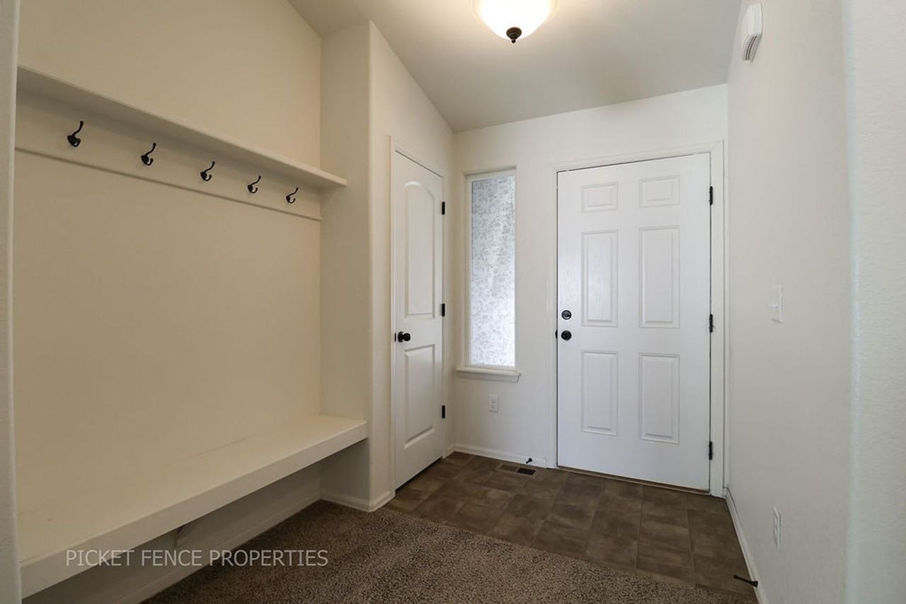533 El Diente Ave - Photo 2 of 46