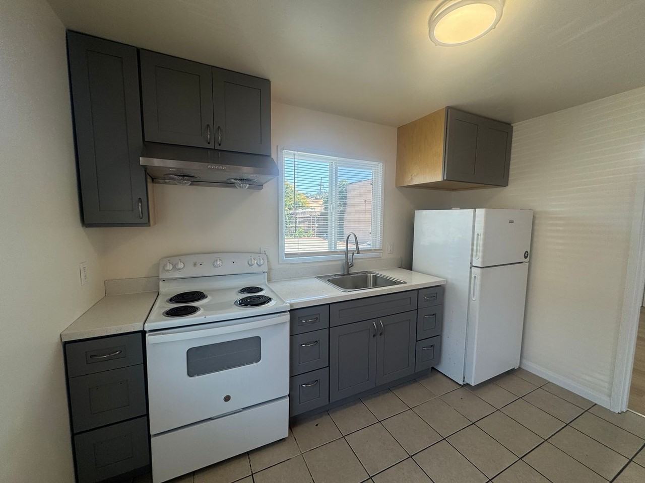 12448 San Pablo Ave #C - Photo 4 of 7