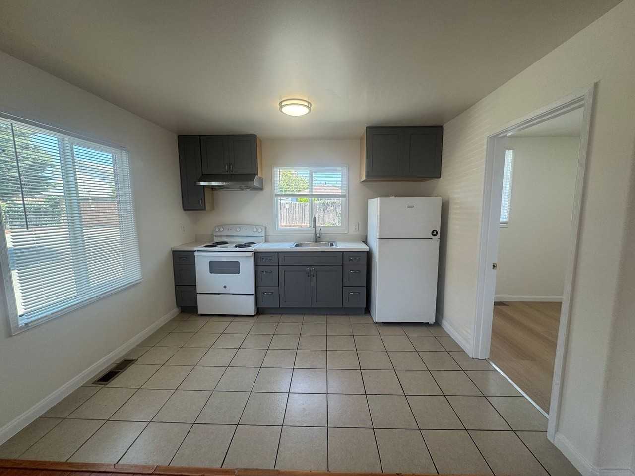 12448 San Pablo Ave #C - Photo 3 of 7