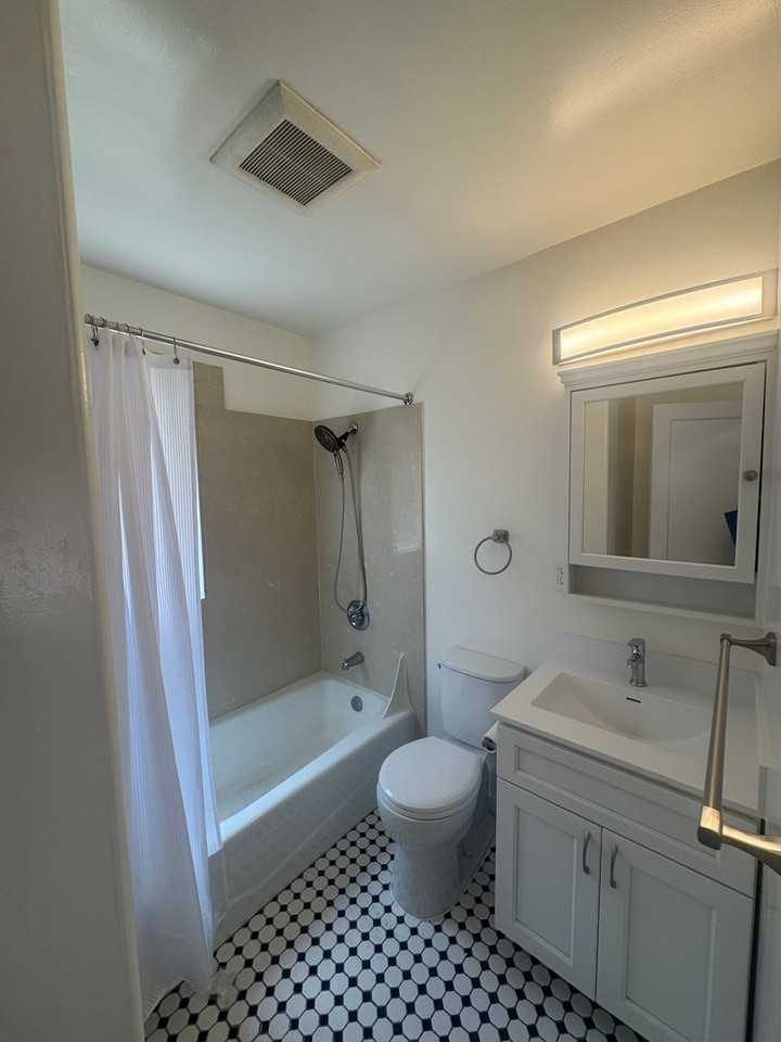 12448 San Pablo Ave #C - Photo 6 of 7