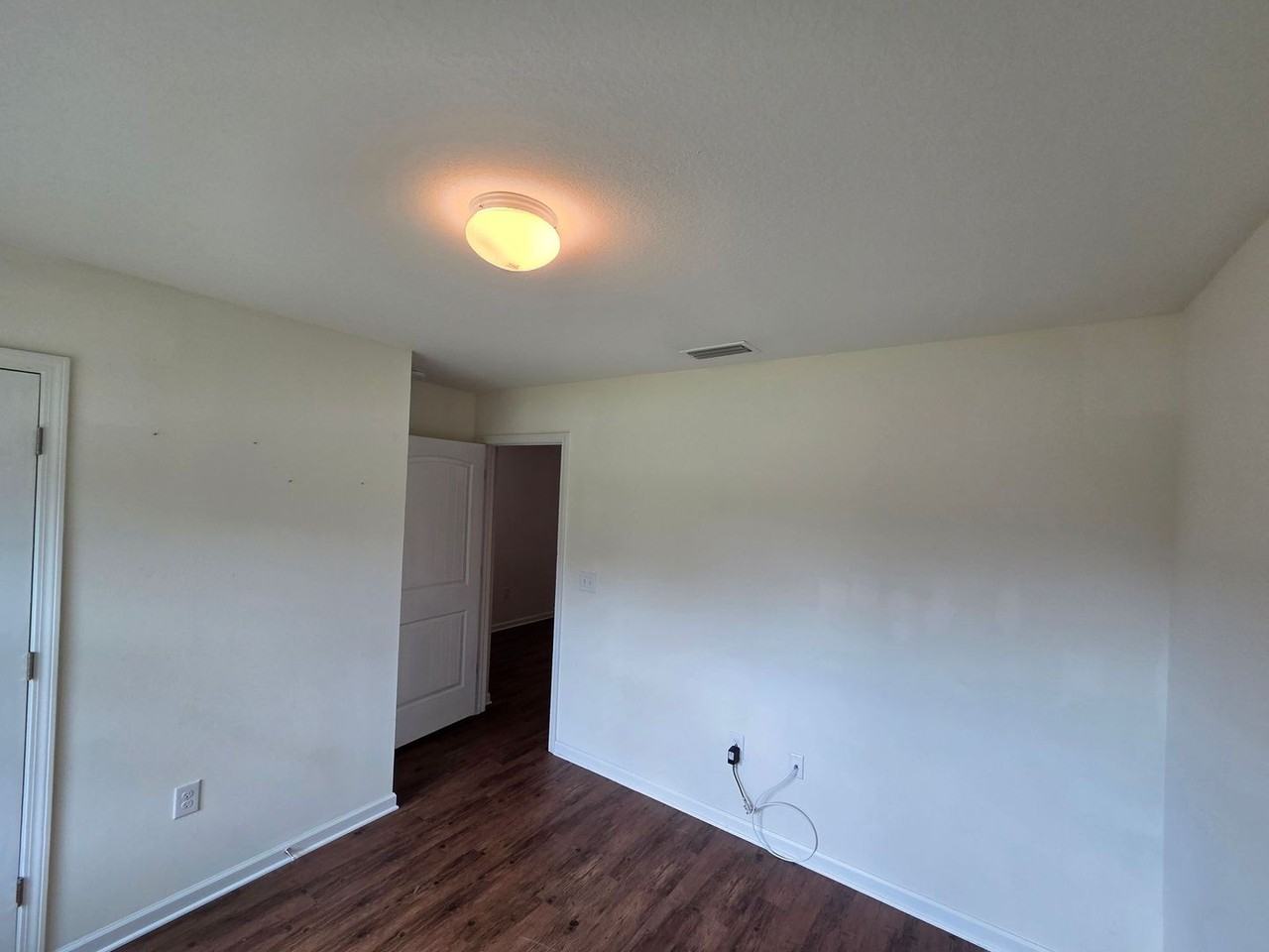 5910 Nordic Dr - Photo 3 of 27